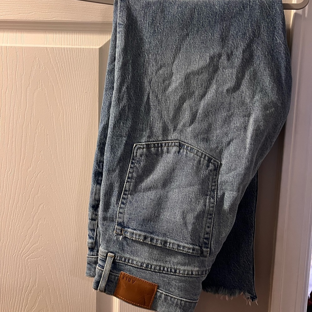 Women’s Classic Light Wash Denim Jeans